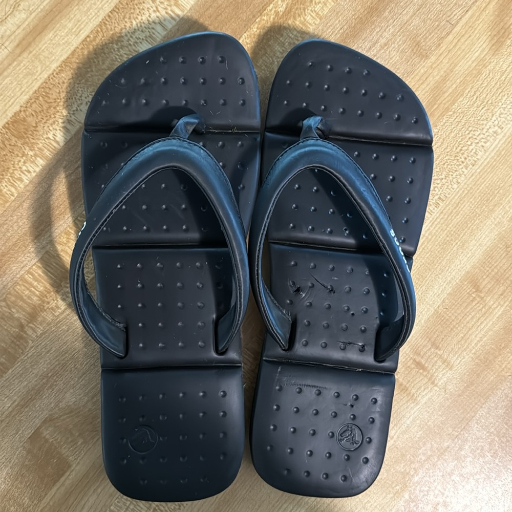 Croc flip flops - Picture 3 of 6